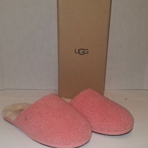 UGG Womens Pearle Curly Cue Pink size 6 New w box